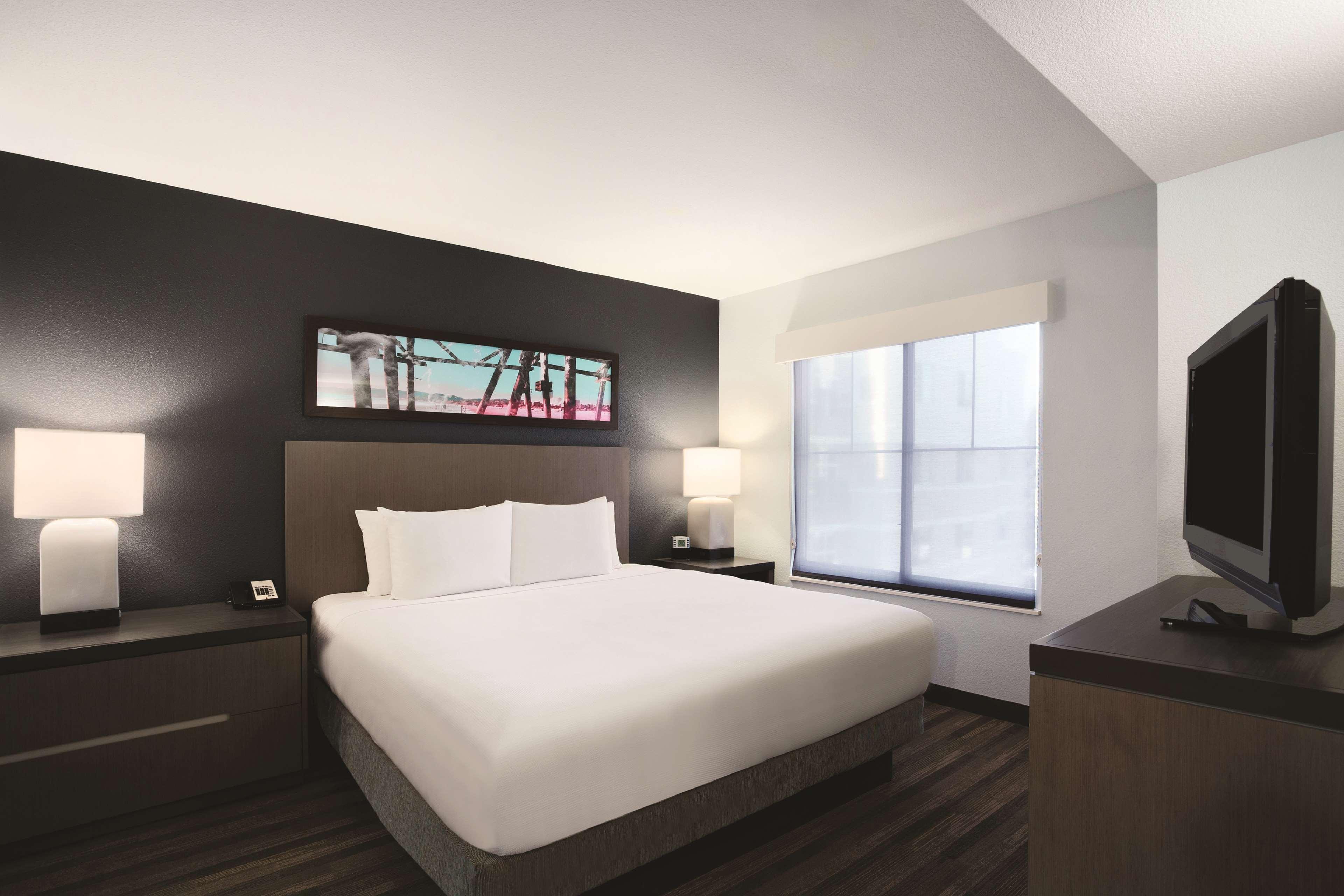 Отель Hyatt House Плезант-Хилл Экстерьер фото
